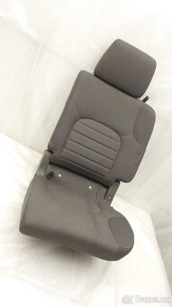 Nissan Navara D40 : Sedadla zadní - 11