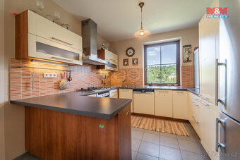 Prodej rodinného domu, 240 m², obec Mořina, Střední Čechy - 11