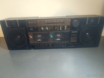 BOOMBOX SHARP 3× - 11
