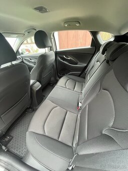 Hyundai i30 Fastback, 1.4 T-GDi, výbava Style - 11
