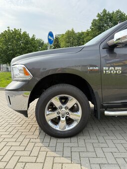 Dodge RAM 1500 5.7 HEMI—2018–4x4—TAŽNÉ 3.5t—159.000km - 11