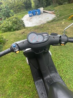 Prodám skútr peugeot trekker 2takt 100ccm - 11