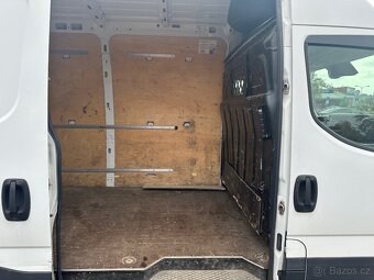 Iveco Daily Maxi, rok 2015, 3.0 - 125 kW, tažné 3500 kg - 11