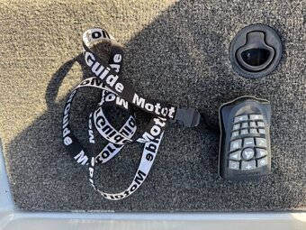 Použitá rybářská loď RiverFox 470 + motor + vlek - 11