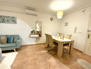 ŠPANĚLSKO, Torrevieja, světlý apartmán u moře - 11
