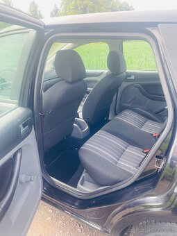 Ford Focus 1.6 74kW - 11
