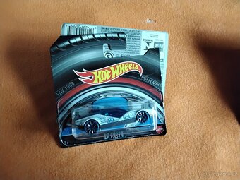 Hot Wheels 2 - 11