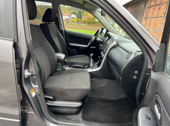 Suzuki Grand Vitara 2.4i benzín 124kw - 11