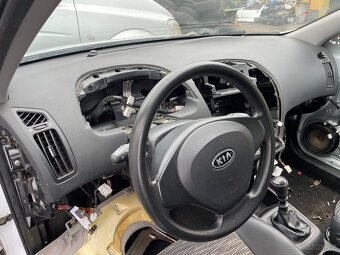 Kia Ceed 1.4 16V náhradní díly - 11