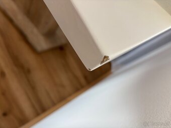 Jídelní stůl - 11