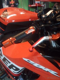 Honda CBR1000RR - 11