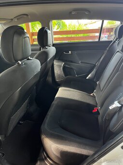 Kia Sportage, bílá,  2.0, 2015, 135kW, 4x4, nafta - 11