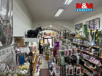 Prodej komerčních objektů, 600 m², Bruntál, ul. nám. Míru - 11