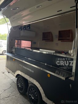 Gastro barový přívěs - 11