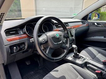 Škoda Superb Combi II 2.0 TDI 125KW Elegance - 11
