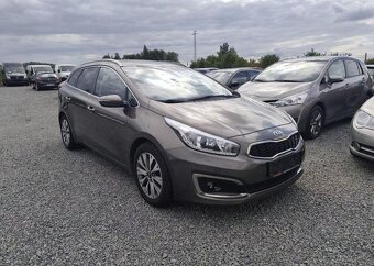 Kia Cee´d 1.6 nafta manuál 100 kw - 11