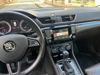 Škoda Superb L&K 2,0 tdi 4x4 DSG 140 kw - 11
