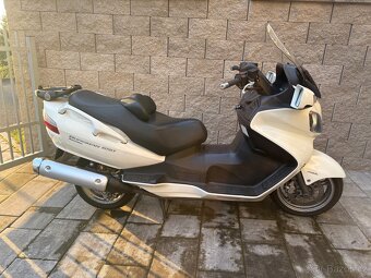 Suzuki Burgman 650 executive 2010 CZ doklady - 11