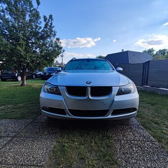 BMW  318d Tour 90kw - 11
