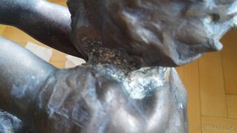 Stará figurální kovová secesní váza výška 58 cm - 11