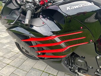 Kawasaki ZZR 1400 - 11