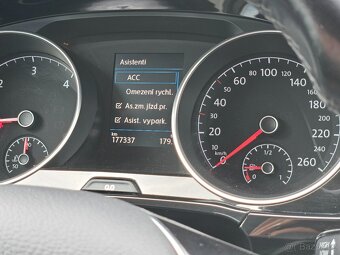 VW Touran HIGHLINE 2.0TDI 110kW DSG ACC LED ALCANTARA 2019 - 11