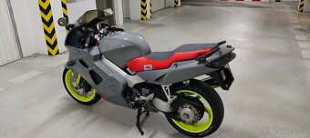 Honda VFR 800FI - 11