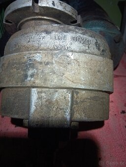 Čerpadlo hydrauliky Praga P V3S - 11