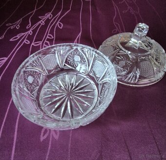 Broušená miska s víčkem - 11