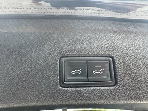 VW Touareg III Elegance 3,0TDI 210kW Tiptronic 4Motion - 11