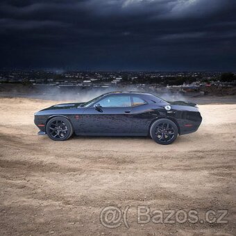 Dodge Challenger R/T 5.7 V8 HEMI - 11