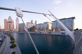 🌊 Canal Front Residences – Intimní bydlení u Dubajského vod - 11