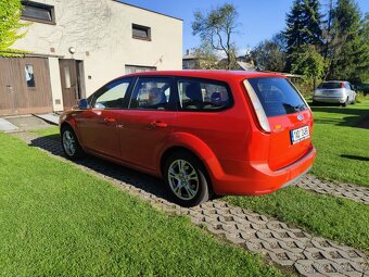 Ford focus 1.6 i - 11