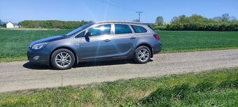 Opel Astra 2.0cdti 121kW cosmos - 11