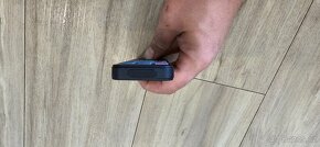 Univerzální ovladač podsvícený klávesnicí a myší. - 11