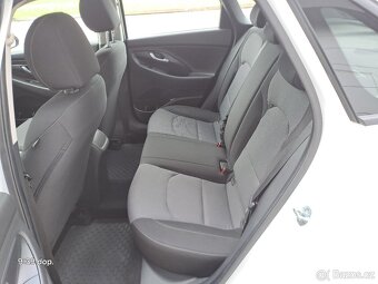 HYUNDAI i30 1.5i-benzin COMFORT r.22 1.majiteli PLNÝSERVIS - 11