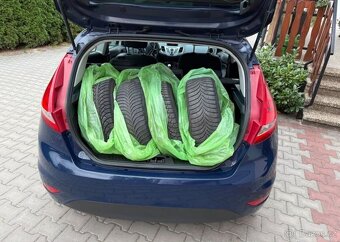 Ford Fiesta 1,2i Klima výhřev sedadel+skla benzín - 11