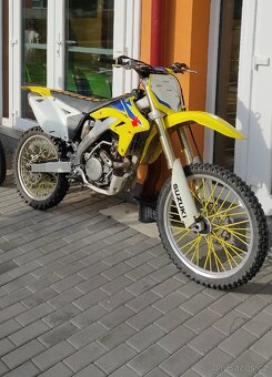Suzuki rmz 250 - 11