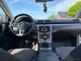 Volkswagen Passat 2.0 TDI R.V 2012 Kombi - 11