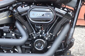Harley Davidson FLFBS - 11