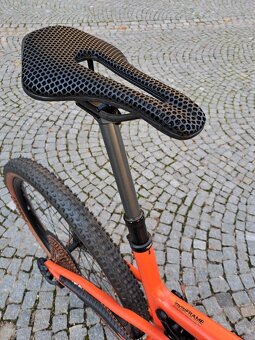 NOVÝ nejetý Santa Cruz Blur C / Rock Shox SID / Sram GX / ve - 11