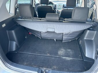 Toyota Corolla Verso 2.2 D-Cat 2006 - 11