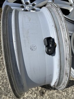 alu kola Toyota RAV4 R17 ET45 rozteč 5x114.3 - 11