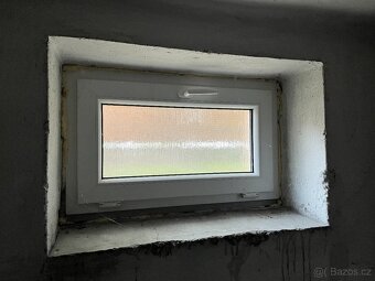 Plastová okna se žaluziemi a sítěmi proti hmyzu - 11