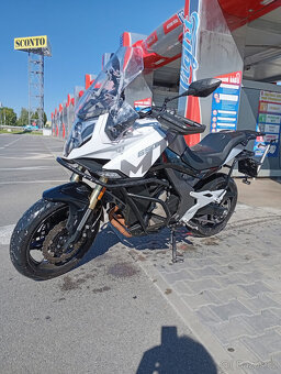 CF MOTO 650 MT Premium - 11