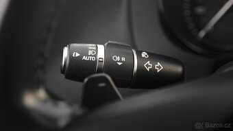 Jaguar XE, 25t 2,0/177kW 1.maj - 11