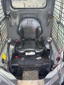 Smykový kolový nakladač Bobcat S530 - 11