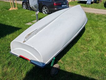 Veslice s vozíkem, loď, rybářský člun - 11