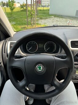 Škoda Fabia II 1.4 16V Ambiente - 11