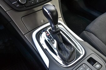 Opel Insignia 2.0 CDTI 130k Edition A/T - 11